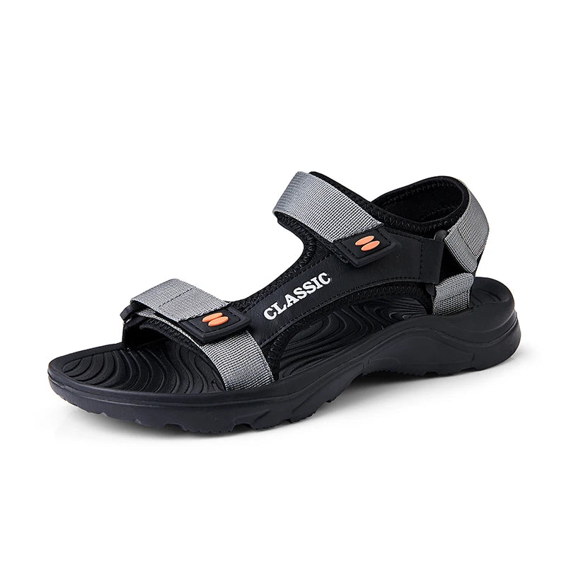 Sandalias de alta calidad Hombres Sandalias de playa Comfort Zapatos casuales Ligeros Verano de gran tamaño Sandalias para hombres Sandalias romanas cómodas