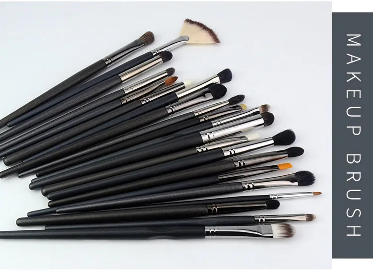 Brocha de Maquillaje Profesional Serie P para Polvo, Base y Ojos (1 Pz)