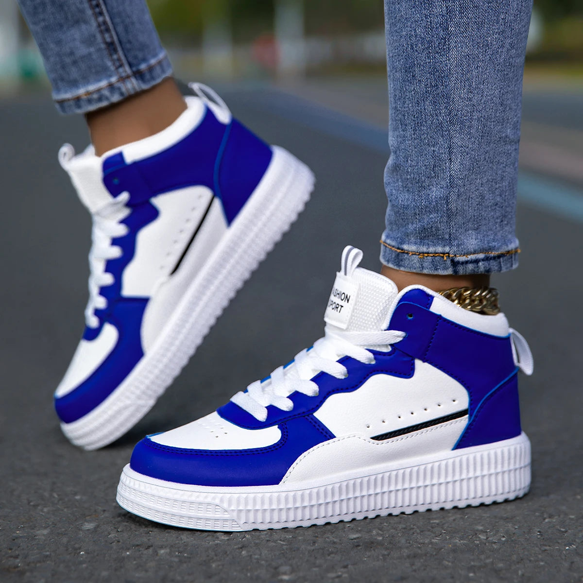 Zapatos de trabajo casuales de los hombres de Four Seasons, Zapatillas de deporte blancas impermeables de cuero, estilo moderno de los hombres