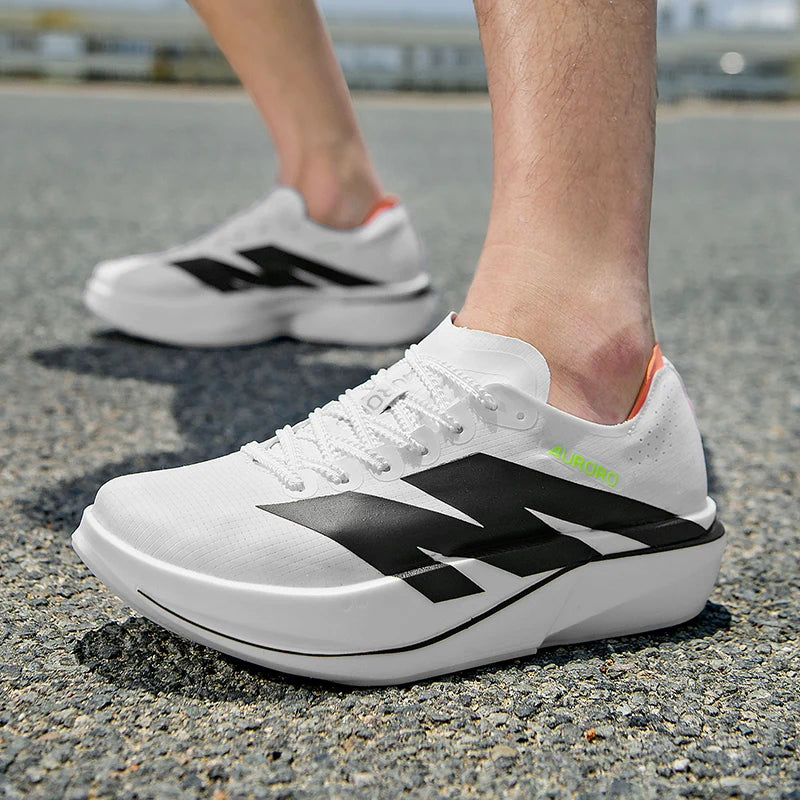 Zapatos de correr de maratón Hombres Carbon Plate Athletic Deportes al aire libre Transpirables Ligeros Mujer Cómodas Zapatillas Profesionales