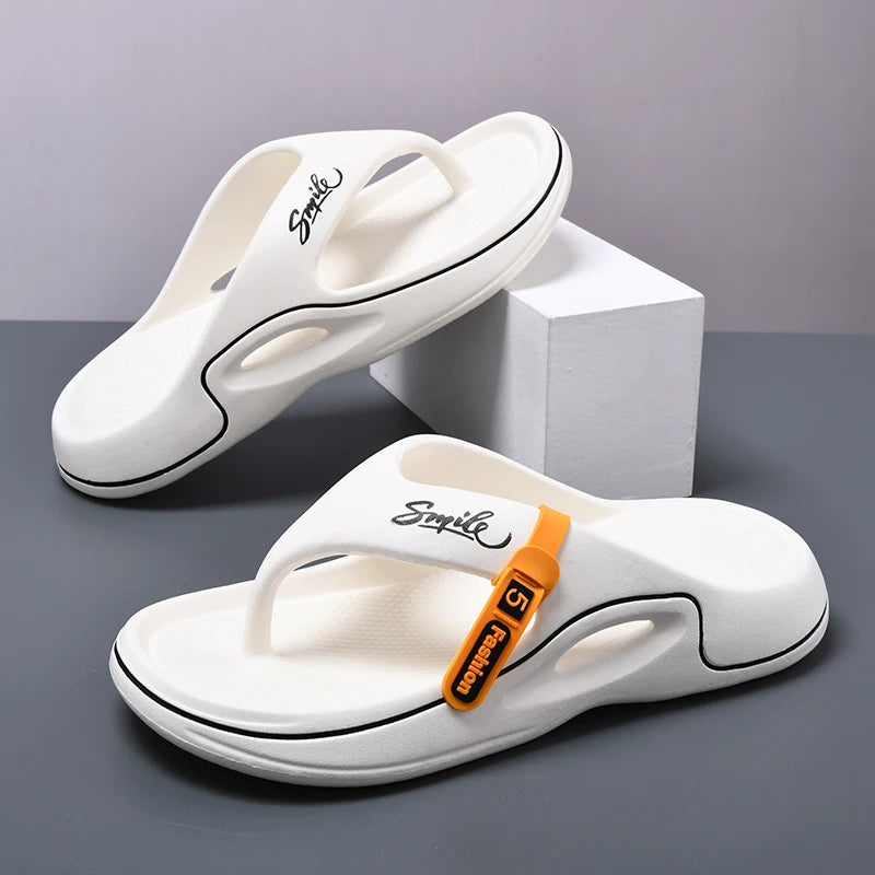 Flip Flops Mens Tanga Sandalias Verano 2025 Nuevos Hombres Zapatos Grueso Fondo EVA Antideslizante Slide Zapatillas Al Aire Libre Interior Parejas Zapatos