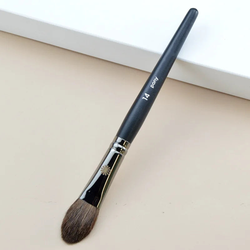 Brocha de Maquillaje Profesional Serie P para Polvo, Base y Ojos (1 Pz)