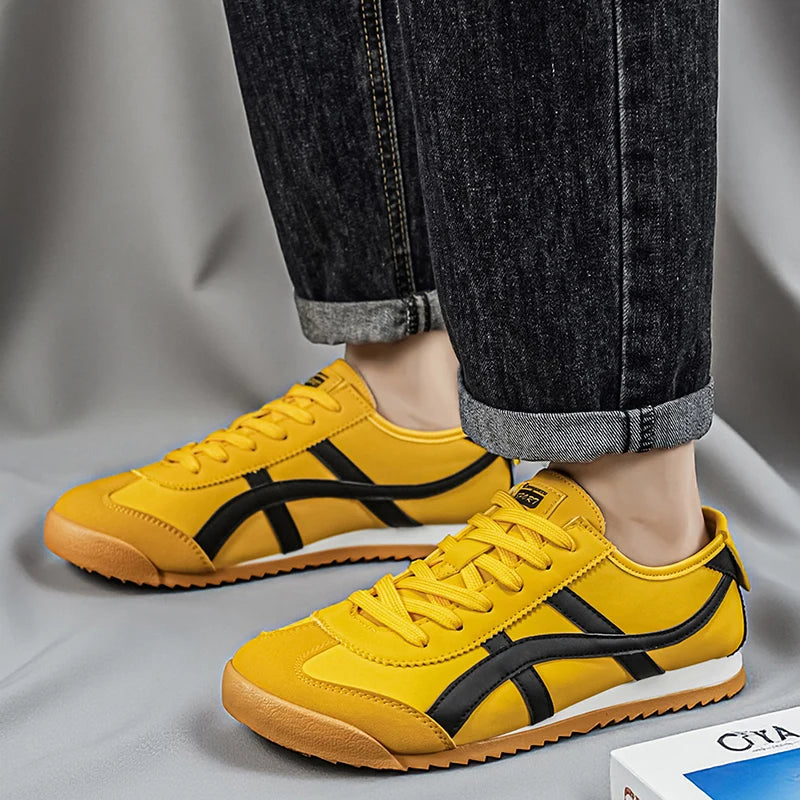 Zapatillas de deporte casuales de rayas de moda y versátiles para hombres, convenientes para salidas diarias y ropa de senderismo al aire libre