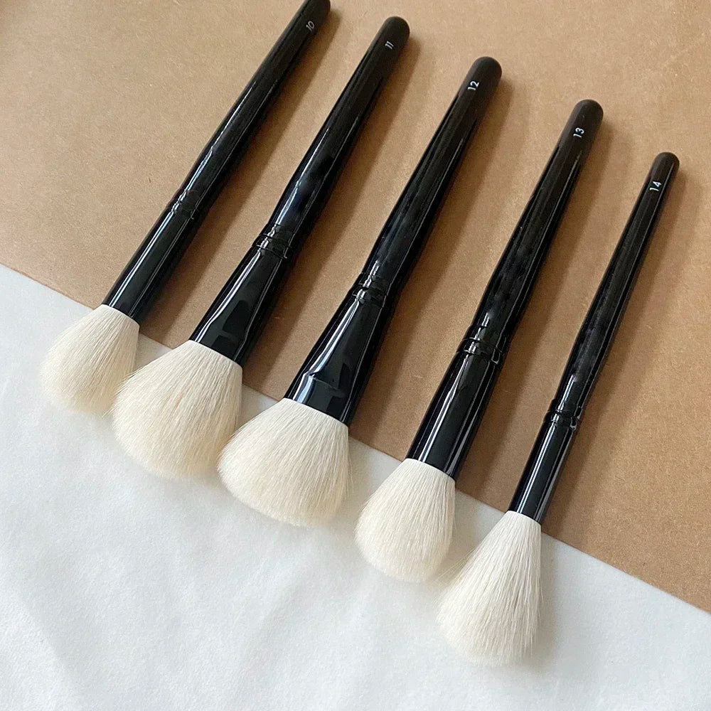Brocha Facial Profesional WG de Pelo Natural de Cabra para Base en Crema, Polvo e Iluminador