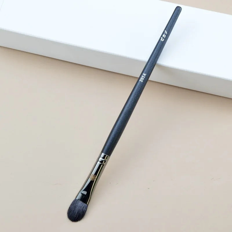 Brocha de Maquillaje Profesional Serie P para Polvo, Base y Ojos (1 Pz)