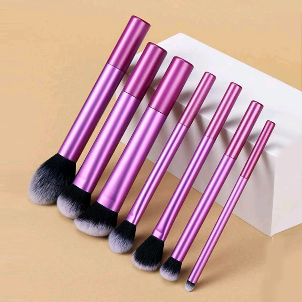 Kit de 10 Brochas de Maquillaje Portátiles para Principiantes con Mango de Cristal y Cosmetiquera