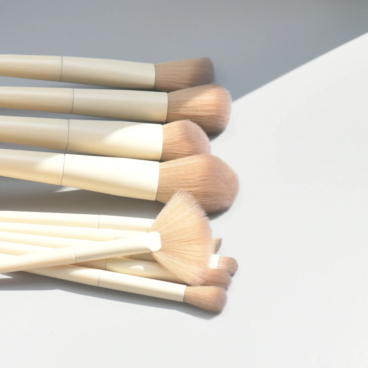 Kit de Brochas de Maquillaje Profesionales para Ojos y Rostro con Difuminador