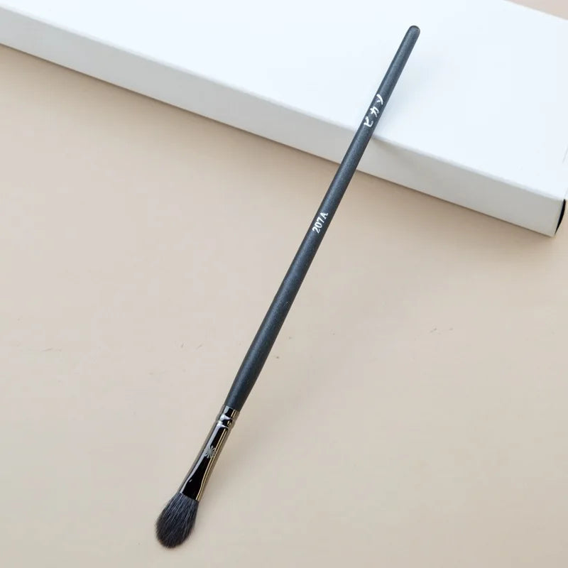 Brocha de Maquillaje Profesional Serie P para Polvo, Base y Ojos (1 Pz)
