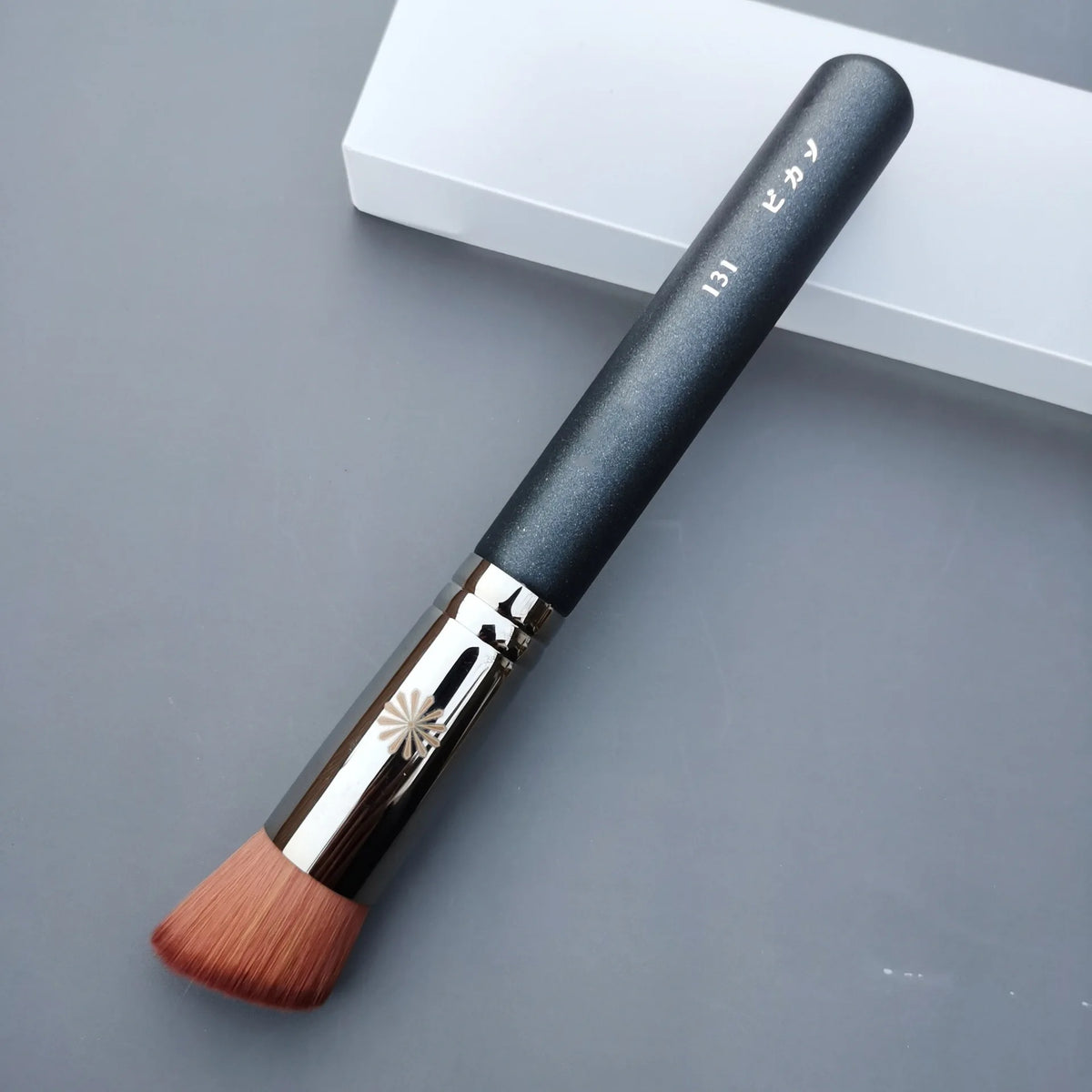 Brocha de Maquillaje Profesional Serie P para Polvo, Base y Ojos (1 Pz)