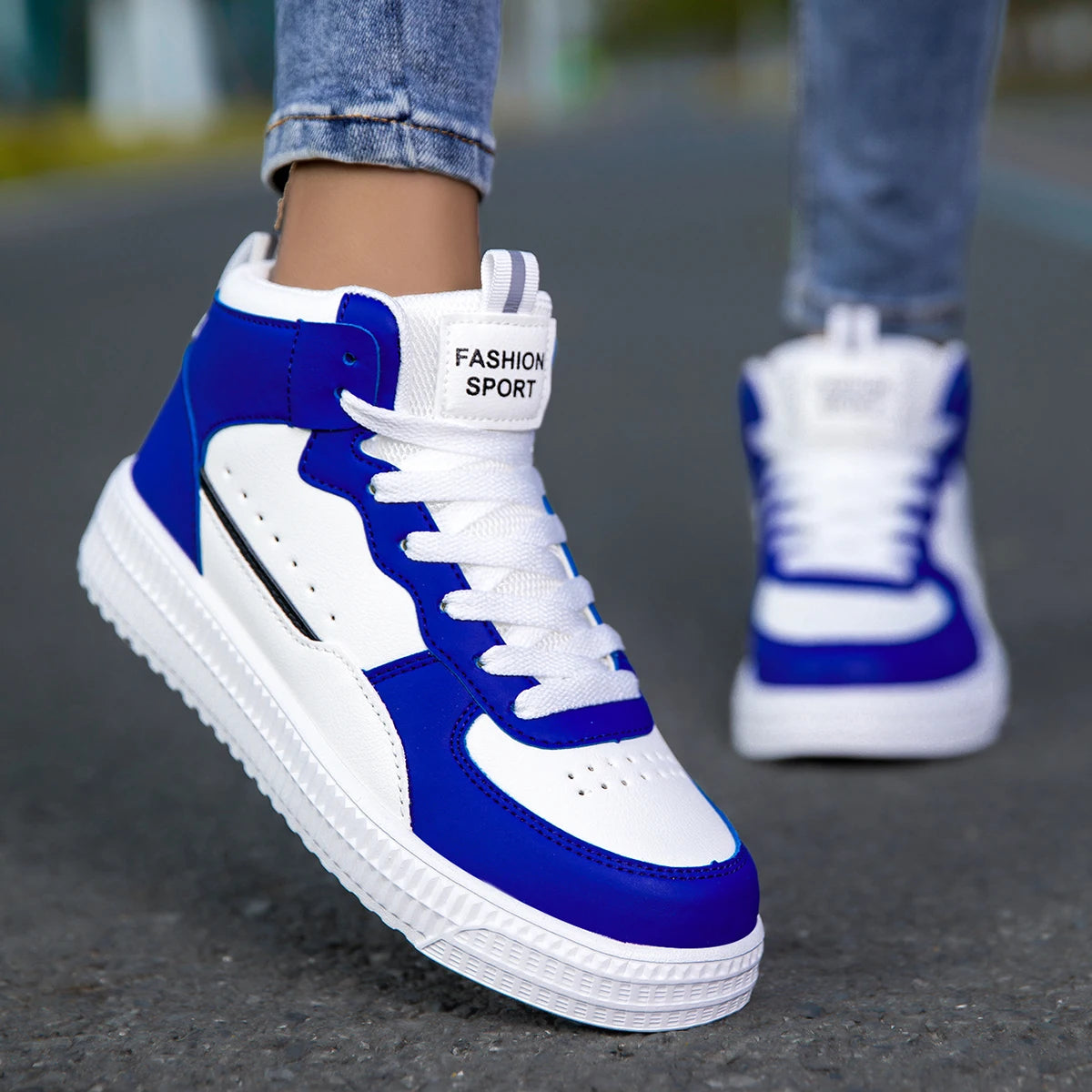 Zapatos de trabajo casuales de los hombres de Four Seasons, Zapatillas de deporte blancas impermeables de cuero, estilo moderno de los hombres