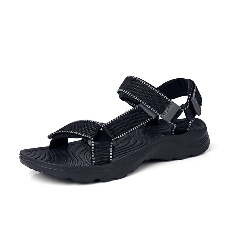 Sandalias de alta calidad Hombres Sandalias de playa Comfort Zapatos casuales Ligeros Verano de gran tamaño Sandalias para hombres Sandalias romanas cómodas