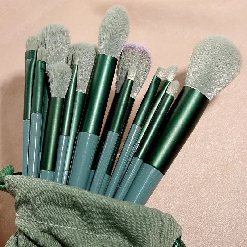 Kit de Brochas de Maquillaje Profesionales para Sombras, Delineador y Base (3 a 22 Pzas)