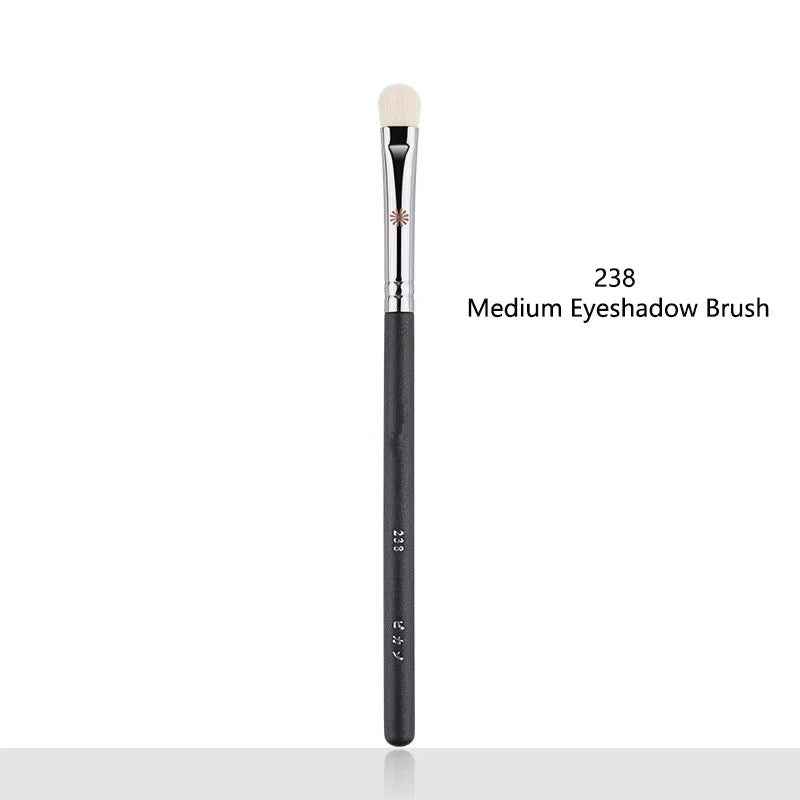 Brocha de Maquillaje Profesional Serie P para Polvo, Base y Ojos (1 Pz)