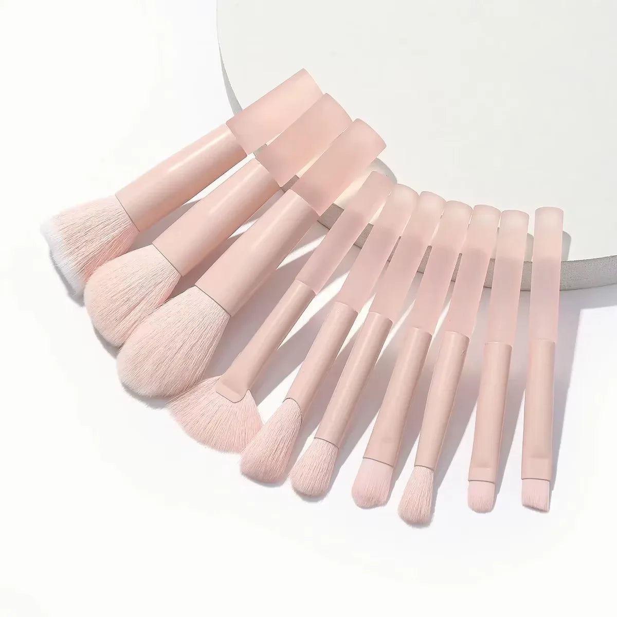 Kit de 10 Brochas de Maquillaje Portátiles para Principiantes con Mango de Cristal y Cosmetiquera