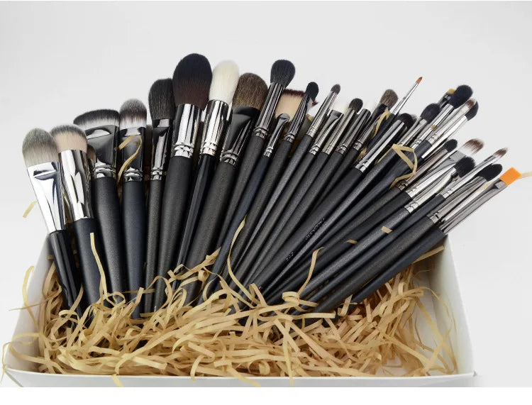 Brocha de Maquillaje Profesional Serie P para Polvo, Base y Ojos (1 Pz)