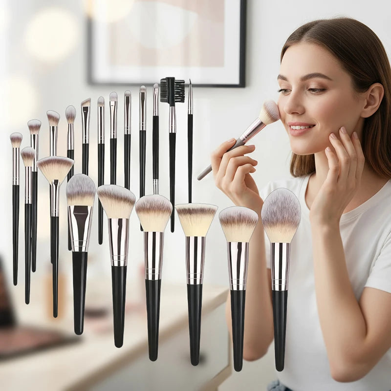 Kit de Brochas de Maquillaje Suaves de 3 a 20 Piezas para Rostro y Ojos con Brocha Kabuki