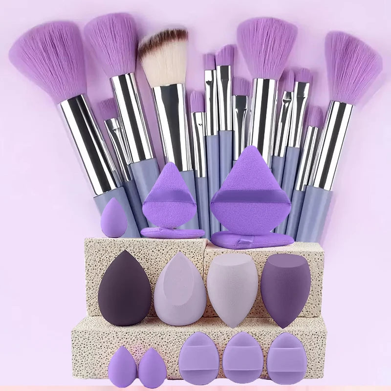 Kit de 10 Brochas de Maquillaje Portátiles para Principiantes con Mango de Cristal y Cosmetiquera