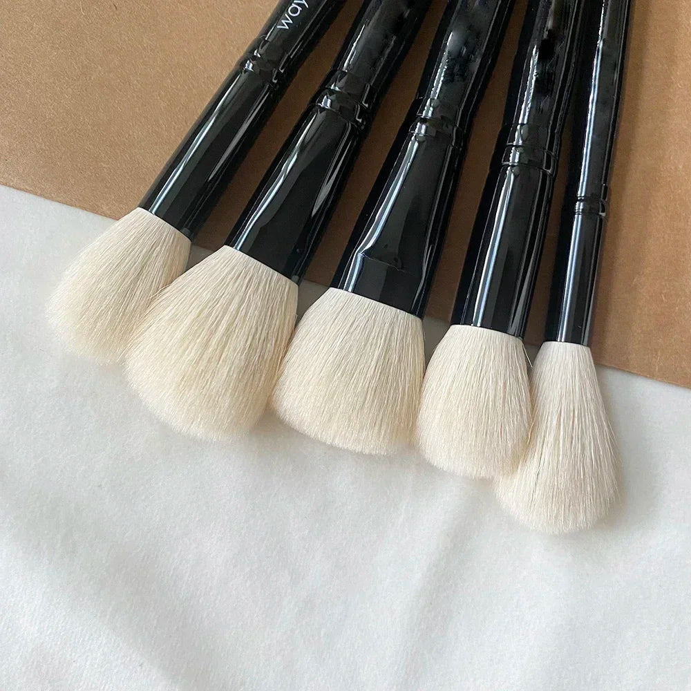 Brocha Facial Profesional WG de Pelo Natural de Cabra para Base en Crema, Polvo e Iluminador